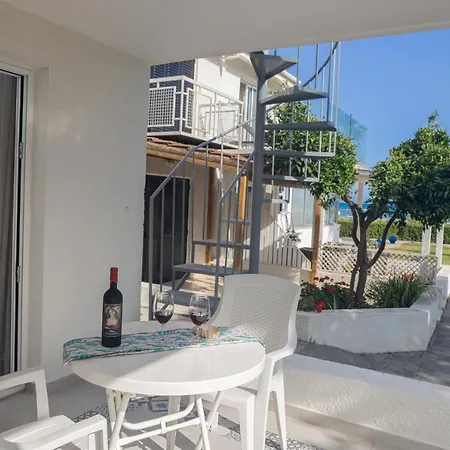 Apartament Lovely By The Voroklini