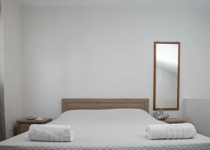 Apartamento Lovely By The *